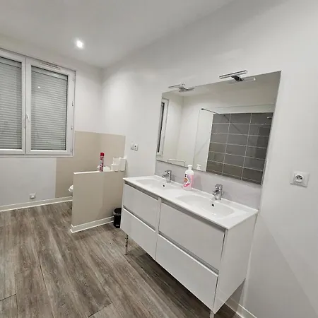Villa Charming, Spacious House Close To Les Remparts *