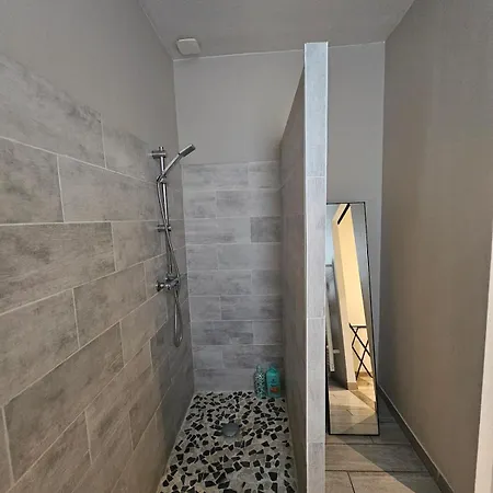 Charming, Spacious House Close To Les Remparts
